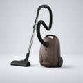 Aspirateur au format traineau avec une puissance annoncee de 650 W, coloris gris et noir